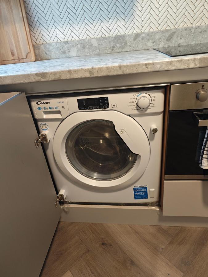 1 Bedroom Flat In Wood Green Piccadilly Line 伦敦 外观 照片