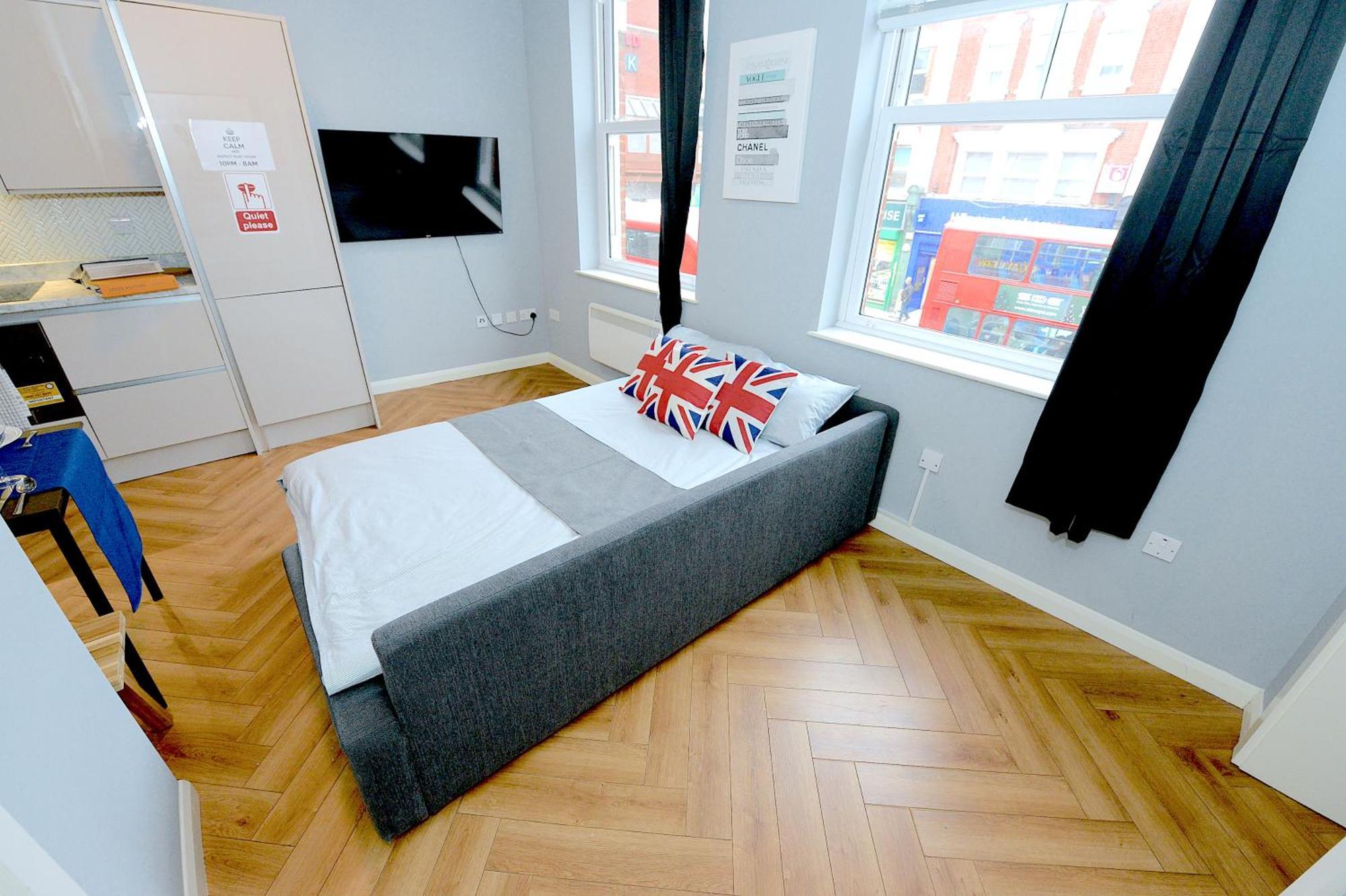 1 Bedroom Flat In Wood Green Piccadilly Line 伦敦 外观 照片