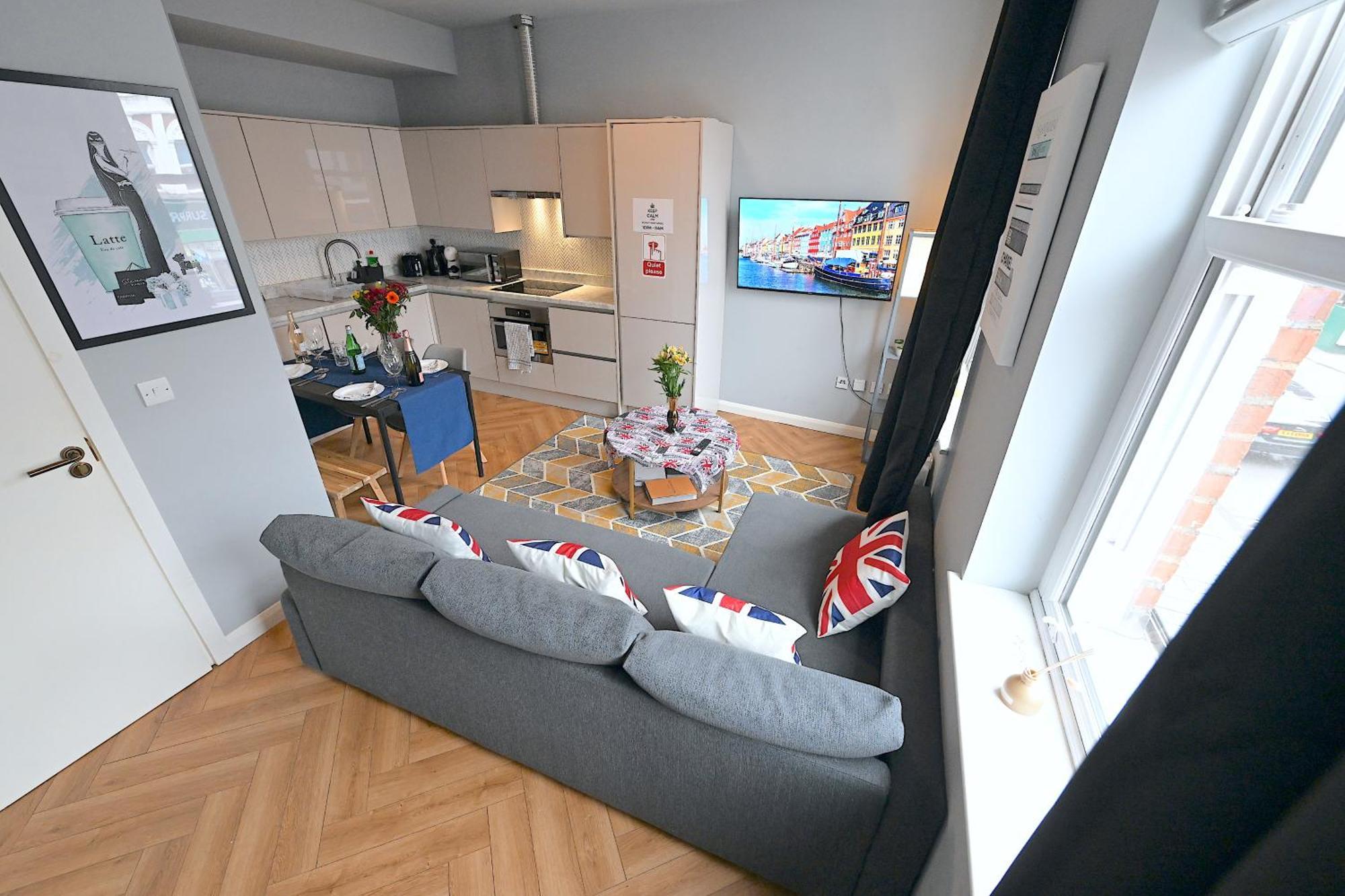 1 Bedroom Flat In Wood Green Piccadilly Line 伦敦 外观 照片