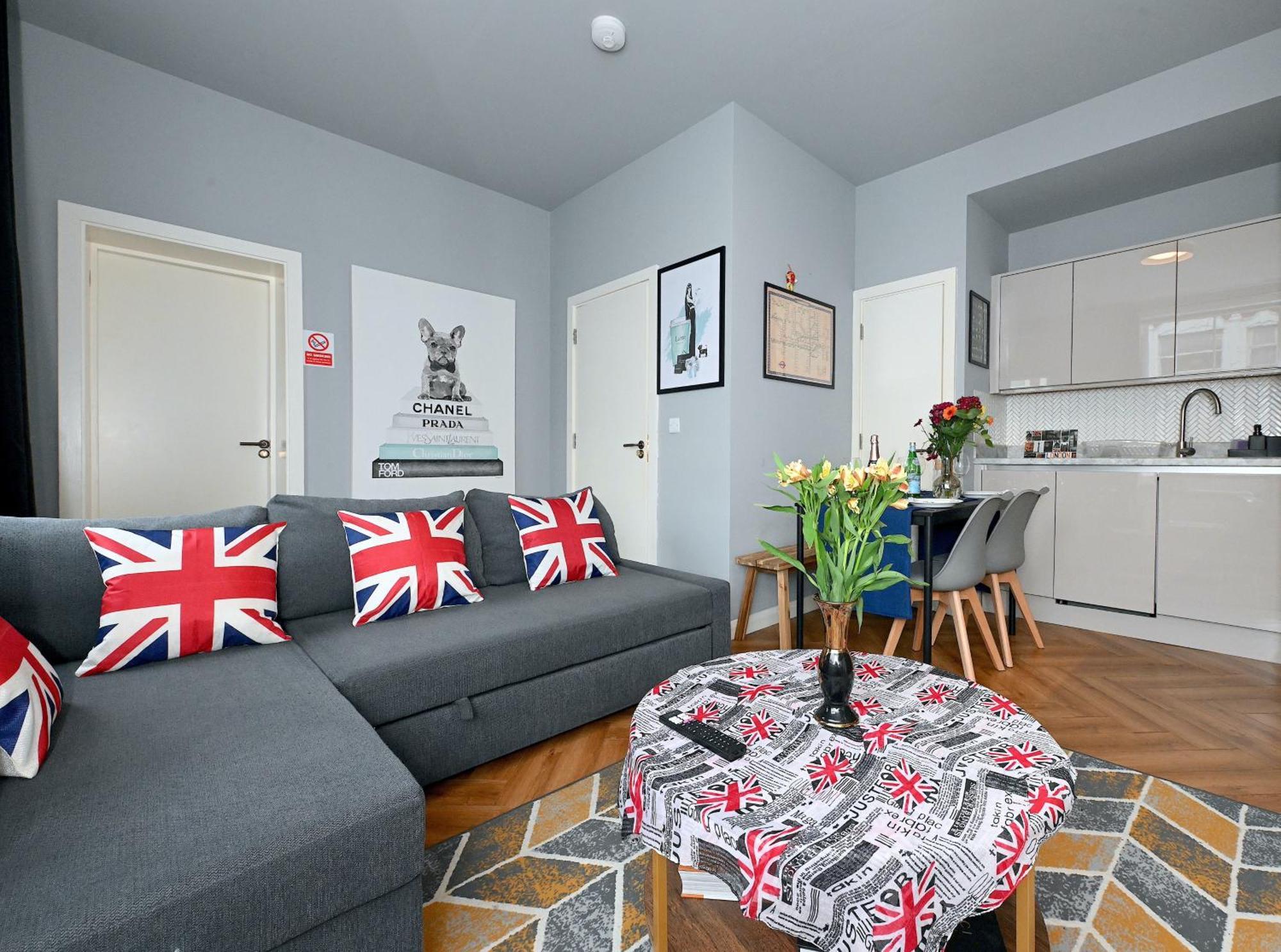 1 Bedroom Flat In Wood Green Piccadilly Line 伦敦 外观 照片